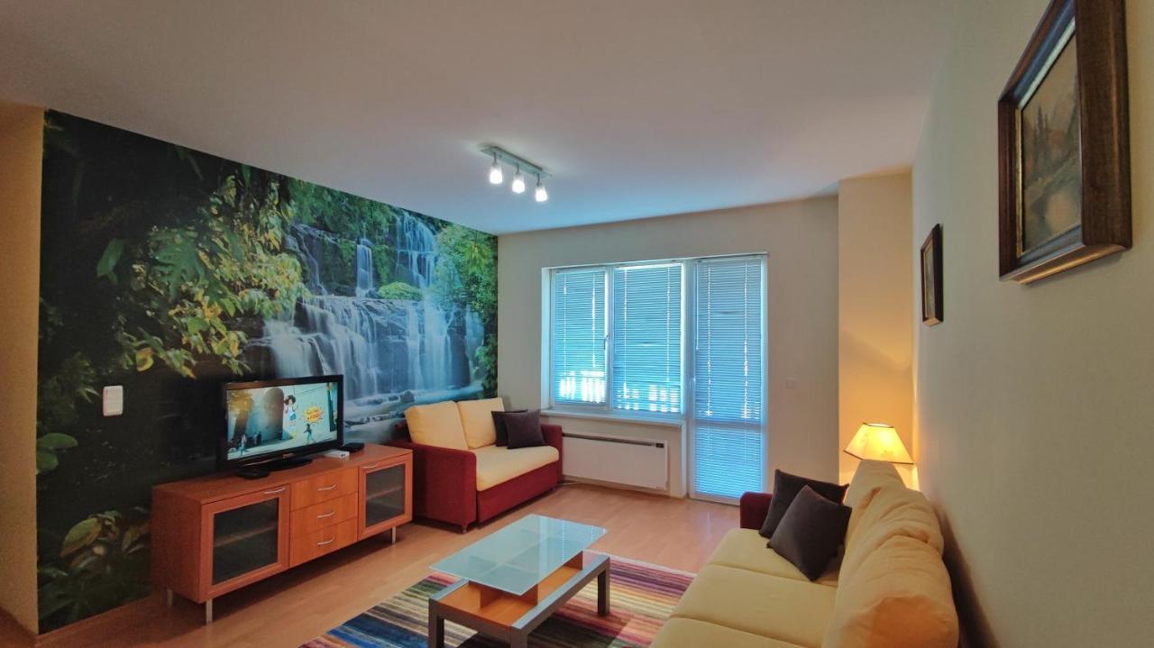 Two Bedroom Apartment In Eagle Rock Mountain Resort ベリ・イスカ エクステリア 写真